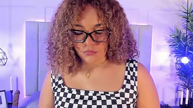 DakotaHarrison online show from May 6, 12:42 pm