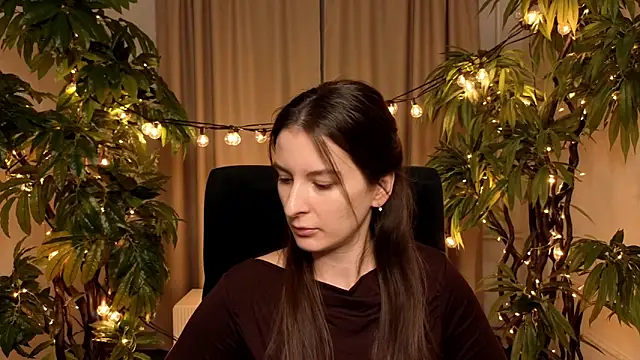 AprilMack online show from March 21, 1:27 pm