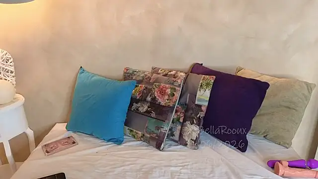 BellaRouxxx online show from June 11, 12:57 pm