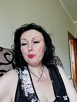 HelgaDennis online show from July 1, 2:05 pm