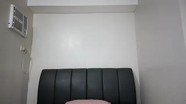 misscutee online show from April 21, 1:18 pm