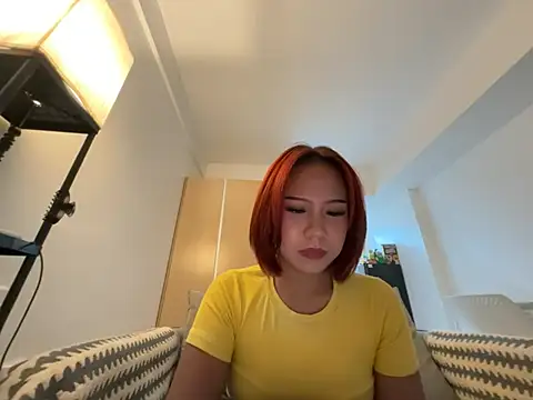 misscutee online show from June 19, 1:47 pm