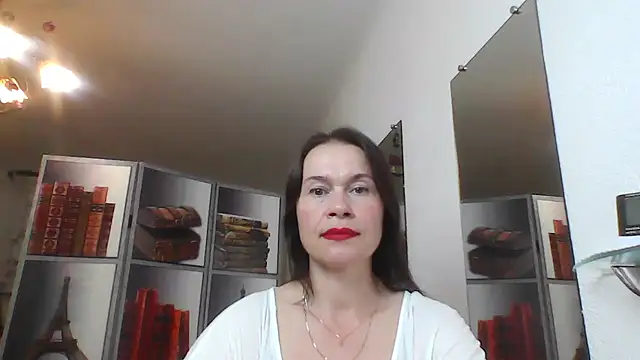 Selena Moo online show from June 11, 8:11 am