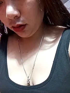 Hena   online show from March 24, 1:38 pm