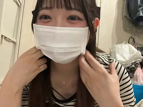 y-u-r-a-33 online show from May 8, 8:39 am