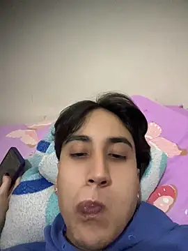 EsmeraldaNaim online show from May 7, 4:28 am