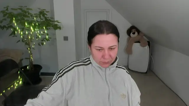 miss ally online show from March 25, 6:22 pm