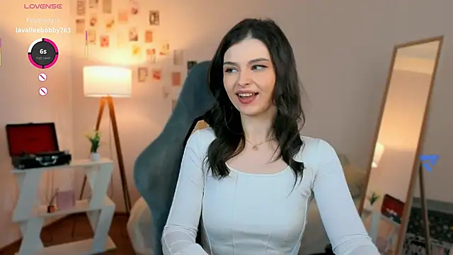 rebbekkakowalski online show from April 18, 3:20 am
