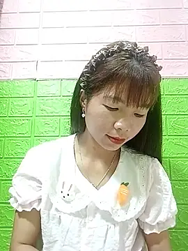 AmyLinee01 online show from June 26, 3:35 pm
