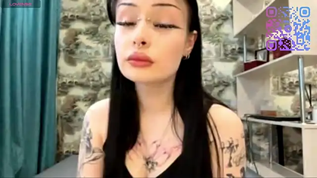 YoursinGoddes online show from April 29, 3:04 pm