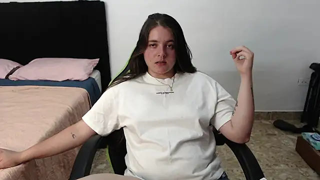 Queen Val369 online show from May 8, 2:59 am