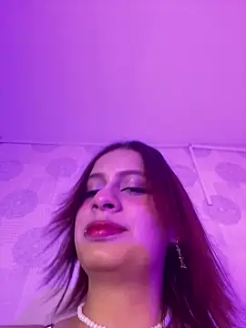 steffmontespink18 online show from April 28, 1:26 pm