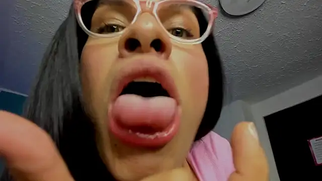 Honey  kiss online show from July 24, 2:09 am