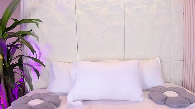MiaDancen online show from April 30, 7:52 pm