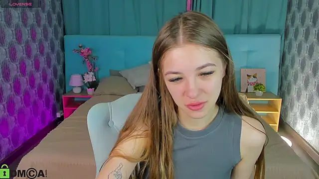 Miss Shanel online show from May 8, 1:31 am