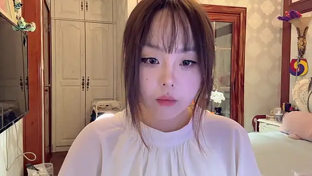thelittlexx online show from June 11, 7:38 am