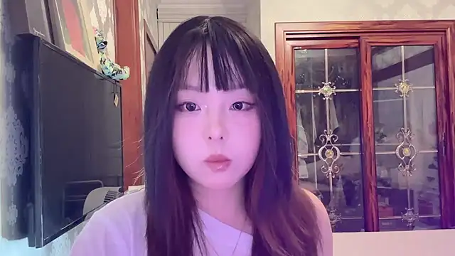 thelittlexx online show from April 21, 7:15 am