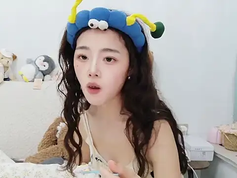 cc-8 online show from April 2, 2:58 pm