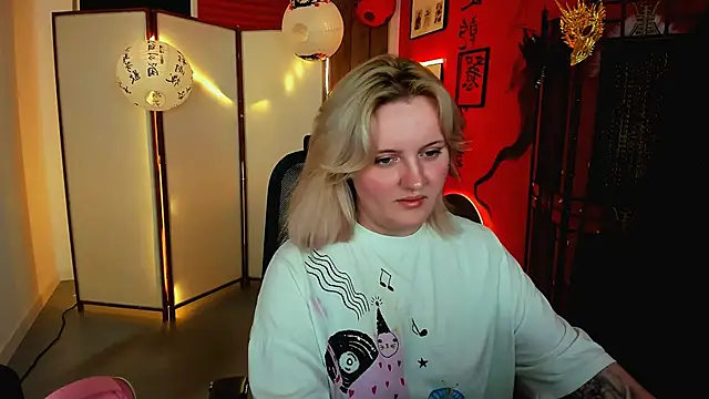 KathyBriggs online show from May 10, 5:31 am