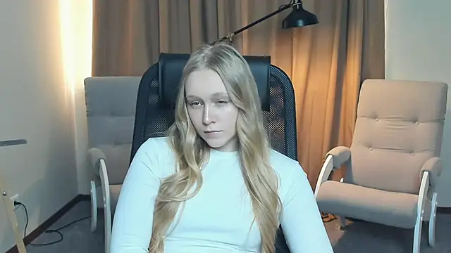 VestaBowmer online show from March 27, 11:11 am