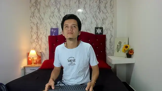 Alejandra and James  online show from May 2, 11:24 am