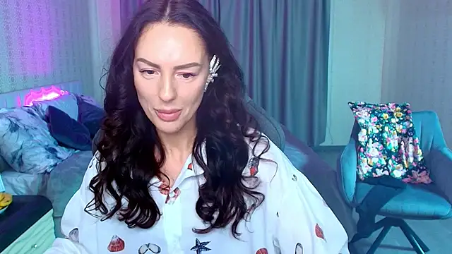 MalenaBelucci  online show from April 4, 8:35 am
