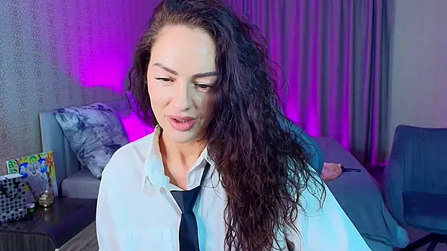 MalenaBelucci  online show from May 1, 6:33 pm