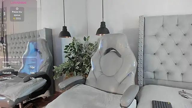 ivy leee online show from June 8, 1:28 am