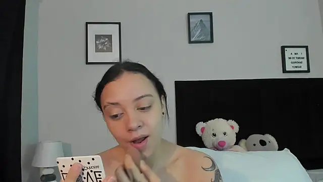 LyriaandSab online show from March 27, 7:14 pm