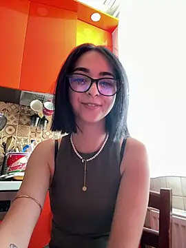 TheaMerve online show from June 27, 1:28 pm