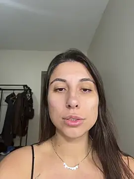 Carolzinhalux69 online show from July 7, 11:29 pm