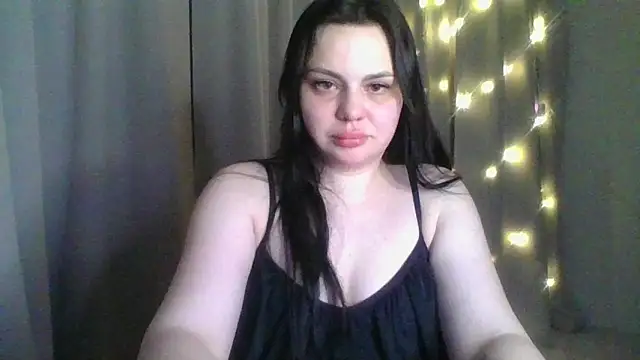 Dori Cutie online show from April 2, 6:38 pm
