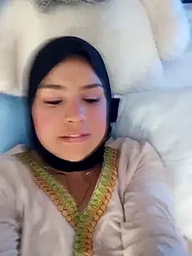 alia asad online show from May 11, 4:04 pm
