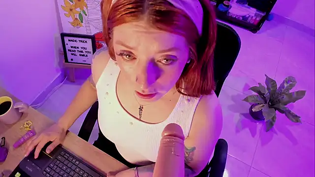 julieta alveez online show from May 3, 10:51 am