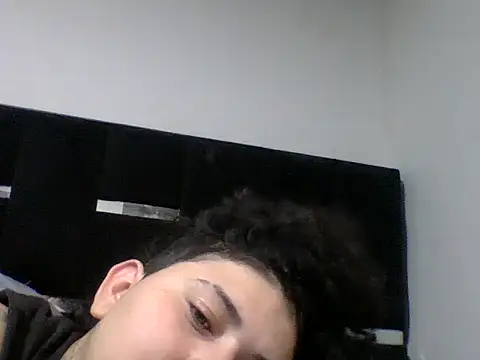 lunaa love online show from March 29, 11:26 pm