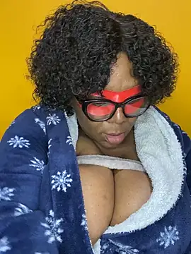 BoobsQueeen online show from June 9, 2:55 am