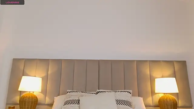 emmawilliamss01 online show from July 22, 11:17 pm