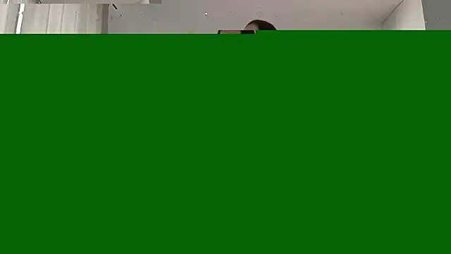 HallieHollo online show from May 10, 11:56 am