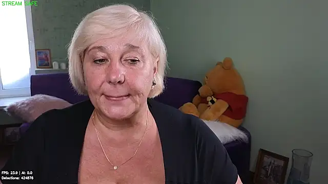 Milane Milky online show from June 19, 9:46 am