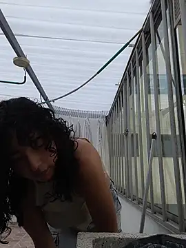 bella swwan  online show from May 2, 1:47 pm