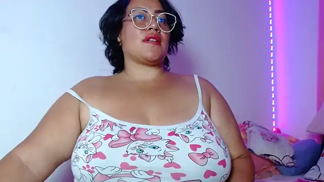 vibeSex1 online show from May 10, 8:33 pm