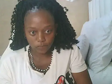 misssmelons online show from April 7, 10:50 am