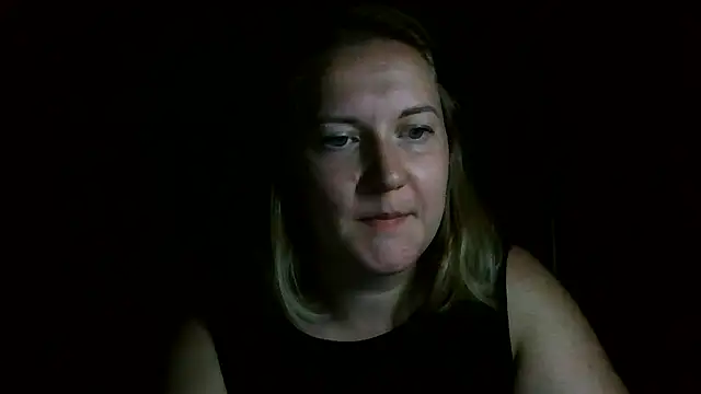TinaKittyX online show from June 25, 9:27 pm