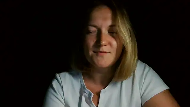 TinaKittyX online show from June 27, 8:04 pm