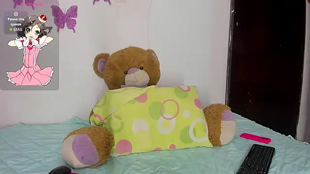 Sophie bunny1 online show from May 12, 9:32 pm