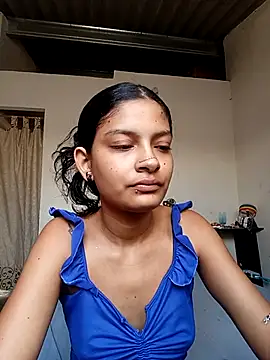 Lyra Siren online show from May 7, 2:32 pm