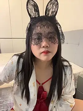 Amiehuahua online show from April 4, 11:31 am