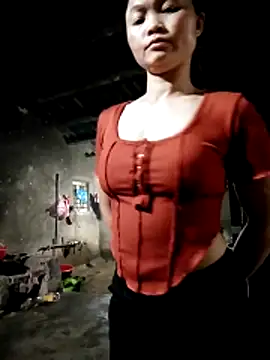 Tieuvy122 online show from April 25, 1:03 pm