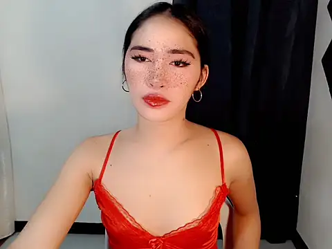 urasiankylie online show from May 4, 7:17 pm