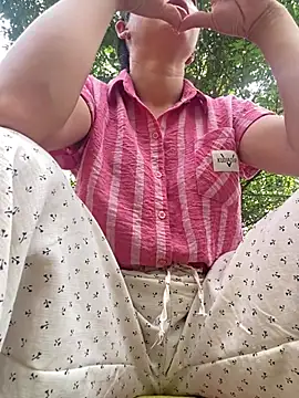 Huonglyna online show from July 17, 2:27 am